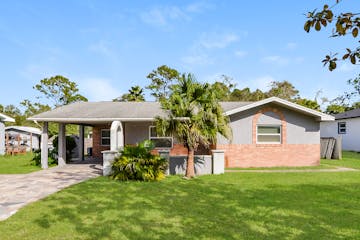 2065 West Pkwy DELAND, FL 32724